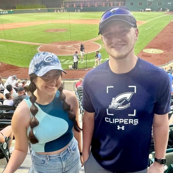 Shop with confidence - Picture 3 of 5